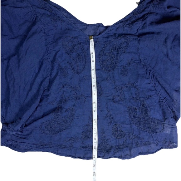 DKNY JEANS Women’s Size L Navy Blue Bat Wing Cotton Embroidered Blouse Flowy - Picture 8 of 10